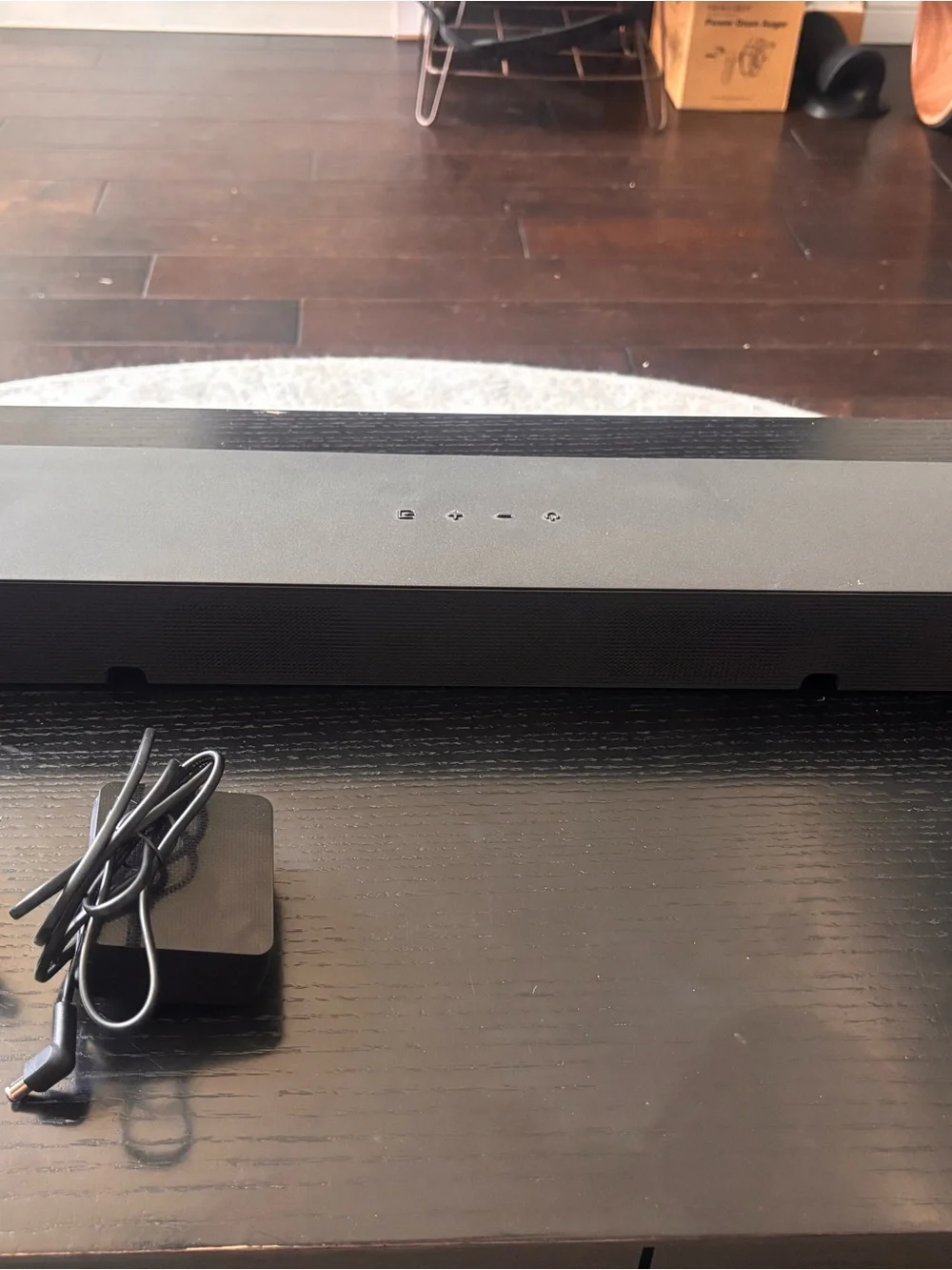 Samsung Slim Soundbar Speaker in Black HW-S50B, with remote